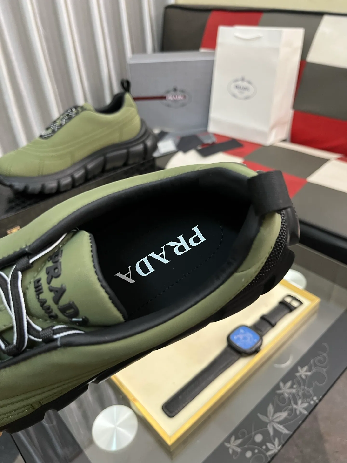 Men's shoes 💰560⌚️⌚️【PRADA】Prada - high-end quality original order 🔍🔍🔍 casual sports shoes - Upper: imported 🔝 Napa calfskin, pebbled calfskin, branded epoxy hollow mesh canvas, shoe body sewn with branded metal fasteners - Lining: water-dyed cowhide - Outsole: ultra-light TPU foam rubber; two-color molded outsole -Ultra-high quality control, fine workmanship, highlighting (high-end, nobility, class) -Size: 38-445️⃣colors available